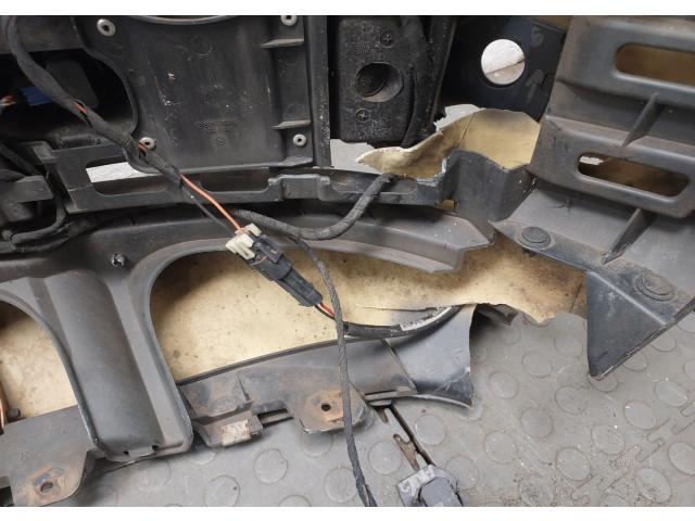 Бампер  Mercedes ML W164 2005-2011 передний   