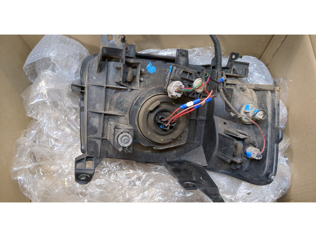 Фара передняя  Ford Ranger 2006-2012 левая 