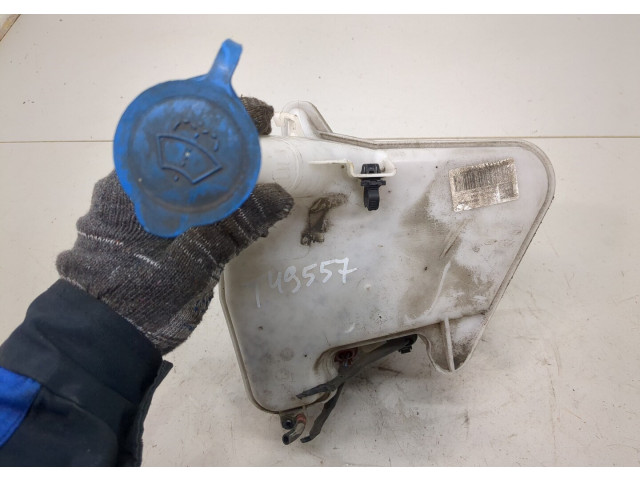Бачок омывателя  Toyota Yaris 2005-2011    