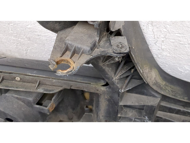 Бампер  Mercedes GL X164 2006-2012 передний   