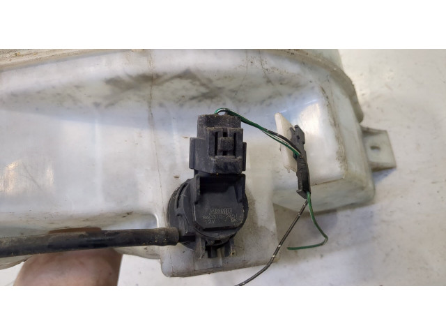 Бачок омывателя  Mazda 5 (CR) 2005-2010      1.8
