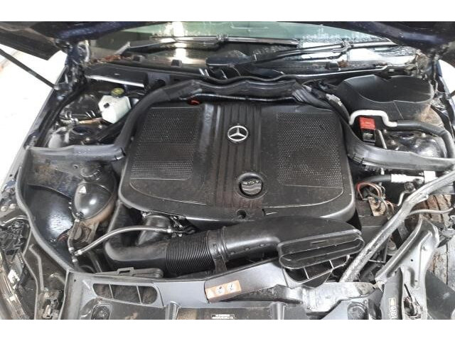 Стойка амортизатора  Mercedes C W204 2007-2013      2.1  дизель