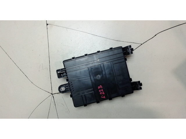 Блок предохранителей  Cadillac SRX 2012-2016      22864093    3.6