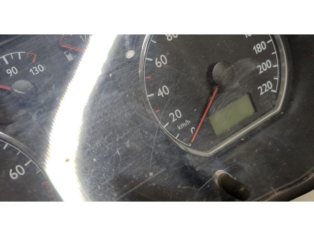 Панель приборов  Volkswagen Polo 2001-2005            