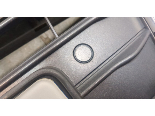 Решетка радиатора  Audi A4 (B8) 2011-2015          8K0853651E