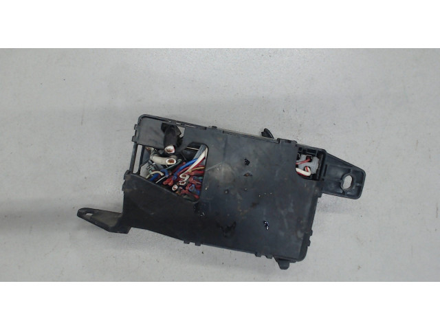 Блок реле  Mitsubishi Montero Sport / Pajero Sport 1996-2008              2.5