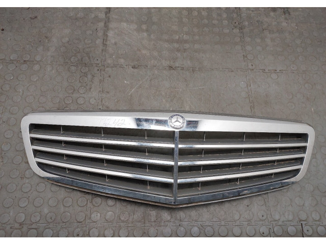 Решетка радиатора  Mercedes C W204 2007-2013          