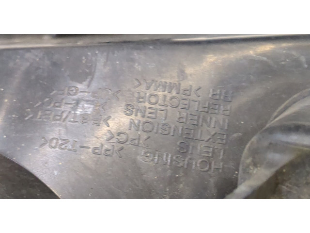 Фара передняя  Nissan Pathfinder 2004-2014 правая 