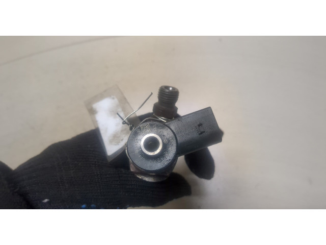 Форсунка топливная  Volkswagen Passat 8 2015-    04L130277AD, 0445110473     
