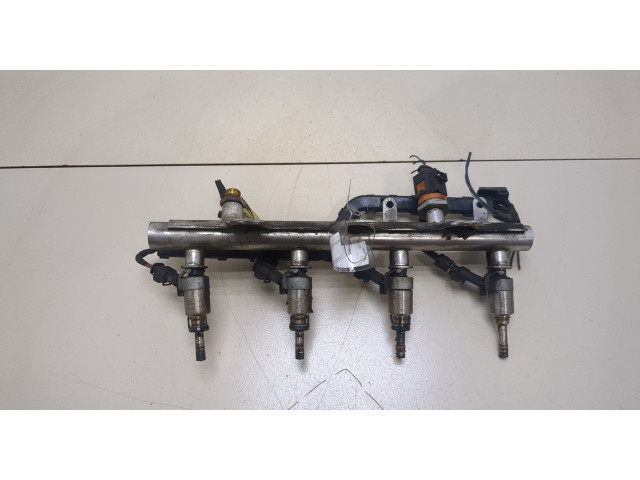 Форсунка топливная  Volkswagen Tiguan 2011-2016    06J133317M     