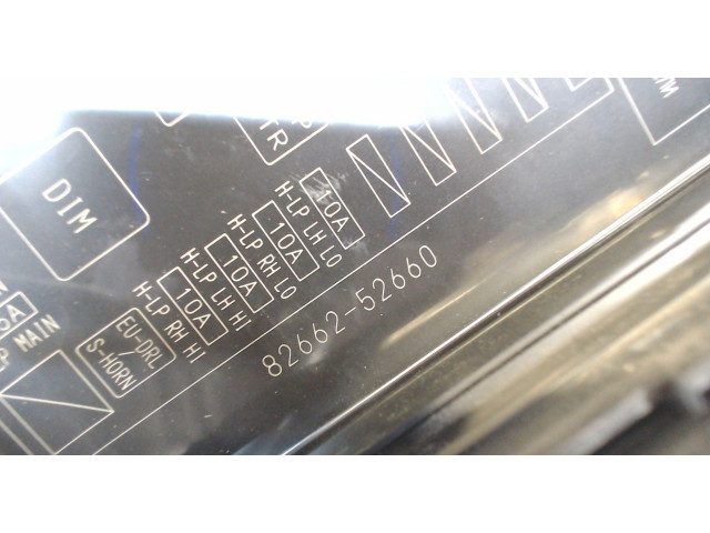 Блок предохранителей  Toyota Verso-S      8266252660   1.3