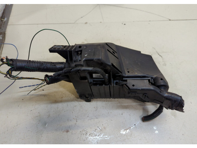 Блок предохранителей  Ford Galaxy 2006-2010      6G9T14A067AB   