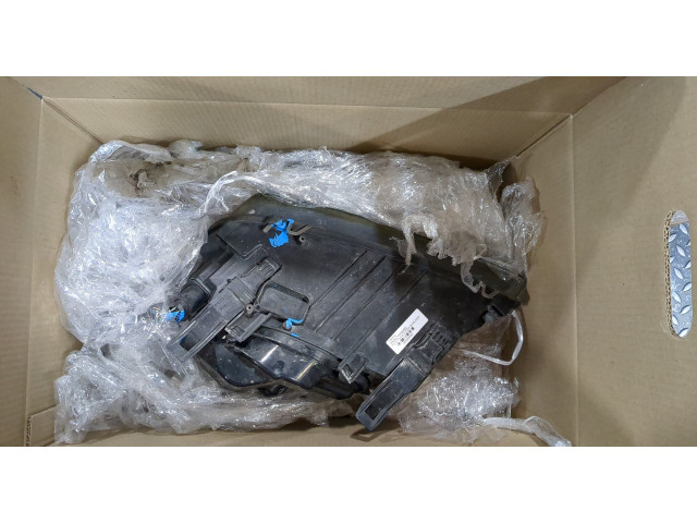 Фара передняя  Ford Focus 2 2005-2008 правая 