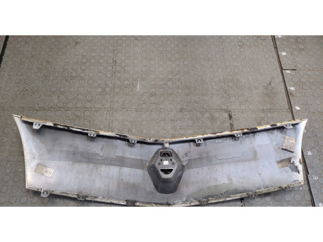 Решетка радиатора  Renault Kangoo 2008-2013          