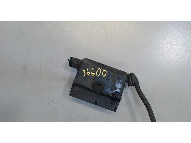 Блок предохранителей  Opel Vectra B 1995-2002      90504535     1.6