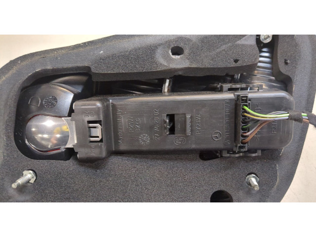 Задний фонарь        Mercedes C W203 2000-2007 