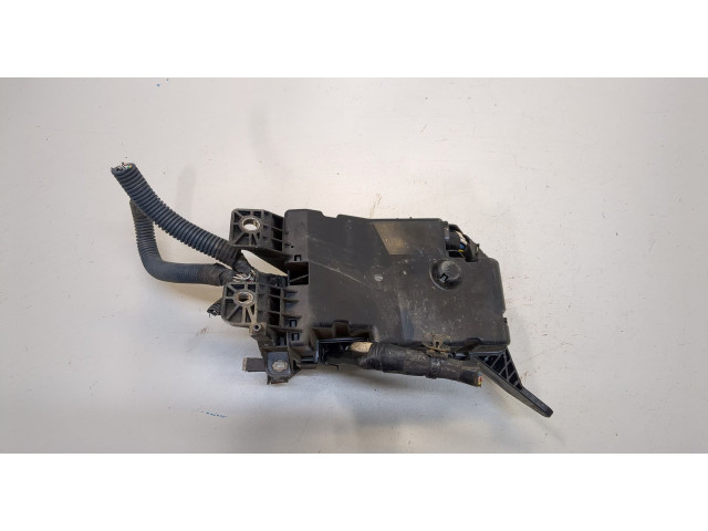 Блок предохранителей  Toyota RAV 4 2006-2013         