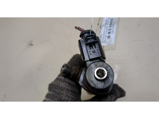 Форсунка топливная  Skoda SuperB 2008-2015    03L130277Q, 03L130855CX     