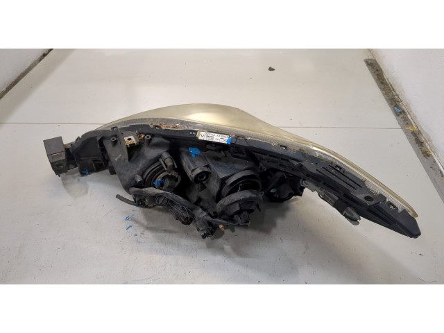 Фара передняя  Mazda 5 (CR) 2005-2010 правая 