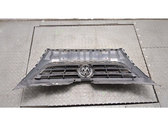 Решетка радиатора  Volkswagen Passat CC 2008-2012          
