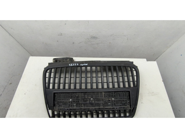 Решетка радиатора  Audi A4 (B7) 2005-2007           2.7 