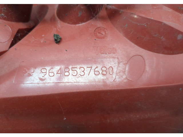 Задний фонарь        Peugeot 407 