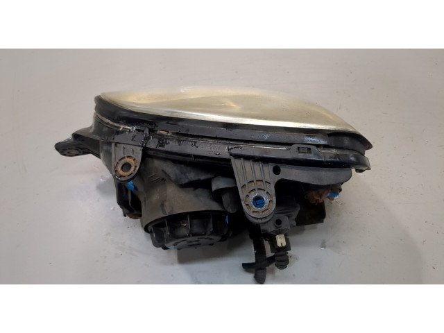 Фара передняя  Hyundai Santa Fe 2000-2005 правая 