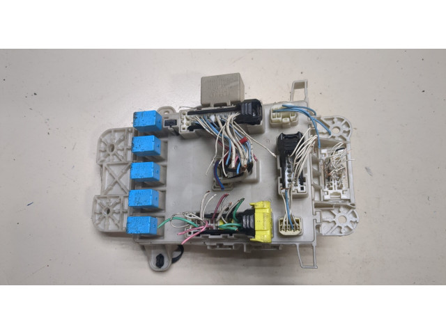 Блок предохранителей  Toyota RAV 4 2000-2005      05535f0     2
