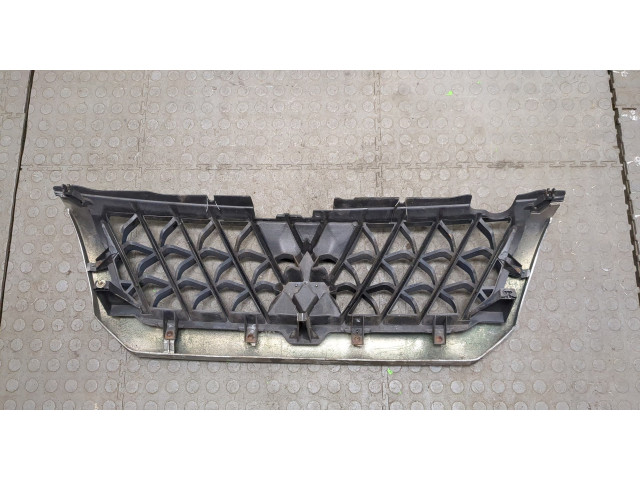 Решетка радиатора  Mitsubishi Montero Sport / Pajero Sport 1996-2008          