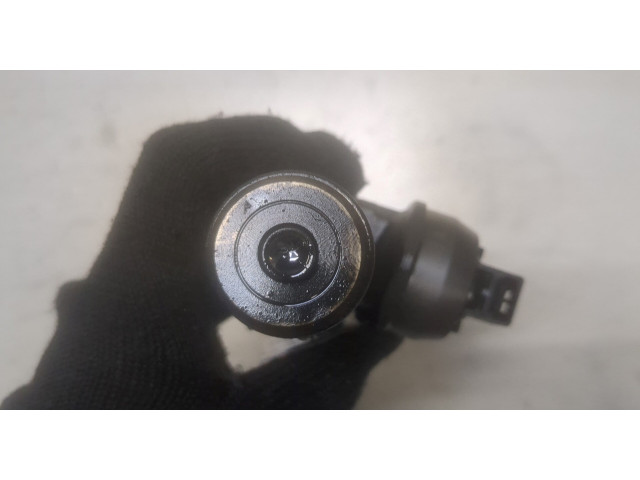 Форсунка топливная  Skoda Fabia 2007-2010    038130073AG     