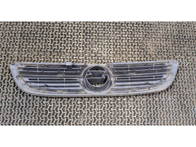 Решетка радиатора  Opel Zafira A 1999-2005           1.8 24453538