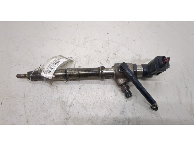 Форсунка топливная  Volkswagen Passat 7 2010-2015 Европа    03L130277S     