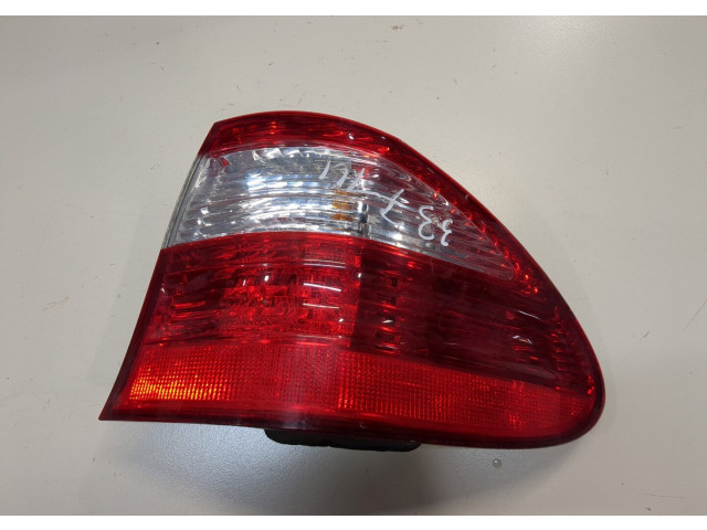Задний фонарь     A2118201664   Mercedes E W211 2002-2009 