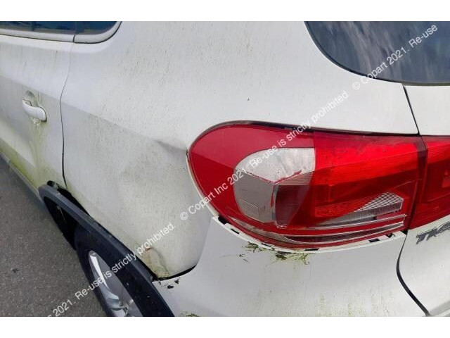 Бампер  Volkswagen Tiguan 2011-2016 задний    5N0807421G