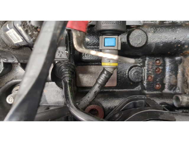 Форсунка топливная  Renault Scenic 2009-2012         