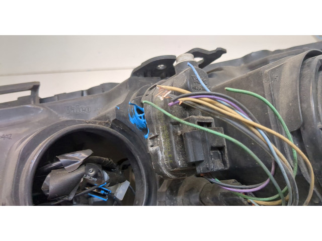 Фара передняя  Renault Megane 2 2002-2009 правая 