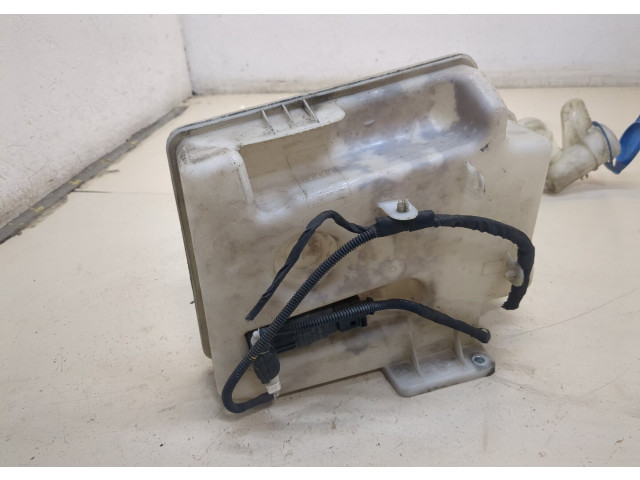 Бачок омывателя  Volkswagen Golf 6 2009-2012    