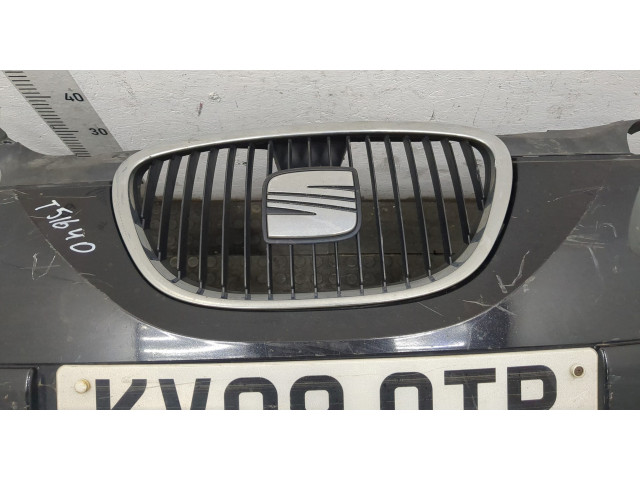 Решетка радиатора  Seat Altea 2004-2015          5P0853651A