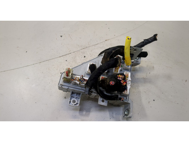 Блок предохранителей  Hyundai Tucson 1 2004-2009           