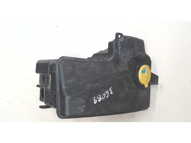 Бачок омывателя  Mazda 6 (GG) 2002-2008 G22D7481B  6   1.8