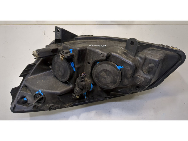Фара передняя  Renault Scenic 2003-2009 правая 