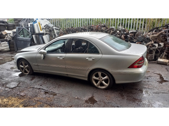 Стойка амортизатора  Mercedes C W203 2000-2007      2.2  дизель