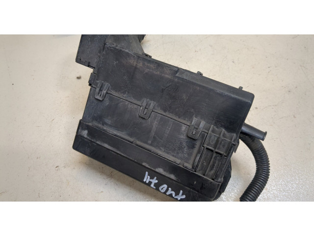 Блок предохранителей  Nissan X-Trail (T30) 2001-2006      71543266YA2   