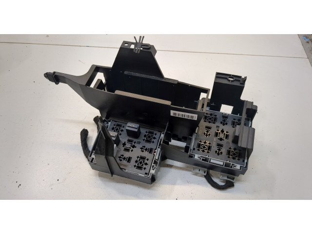 Блок реле  Volkswagen Touareg 2007-2010      7L0937503A   