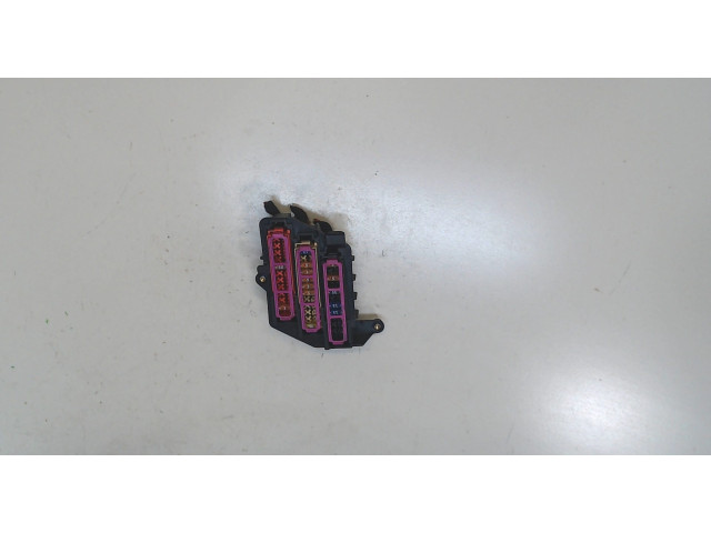 Блок предохранителей  Audi A6 (C6) 2005-2011      4F971845A     2