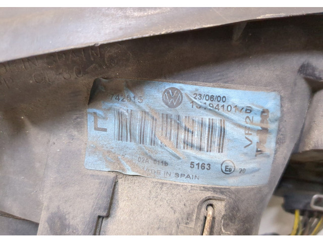 Фара передняя  Volkswagen Golf 4 1997-2005 левая 