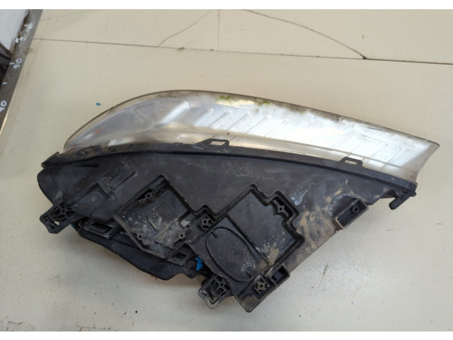 Фара передняя  Volvo V70 2007-2013 правая 