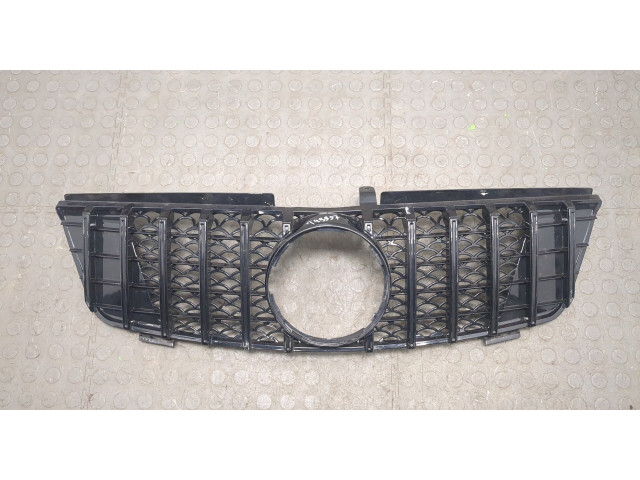 Решетка радиатора  Mercedes ML W164 2005-2011          