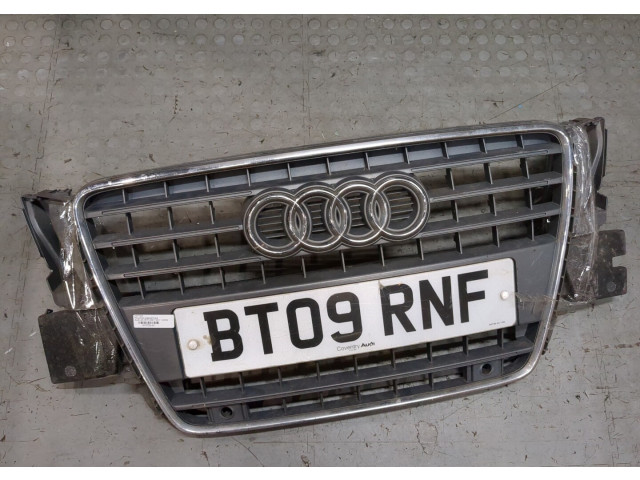 Решетка радиатора  Audi A5 (8T) 2007-2011          