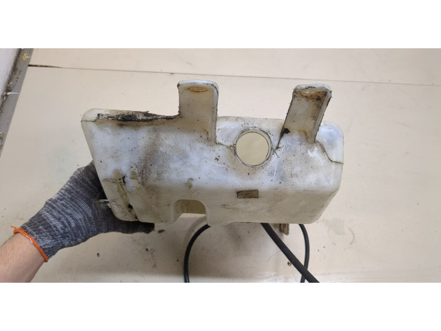 Бачок омывателя  Nissan Note E11 2006-2013    